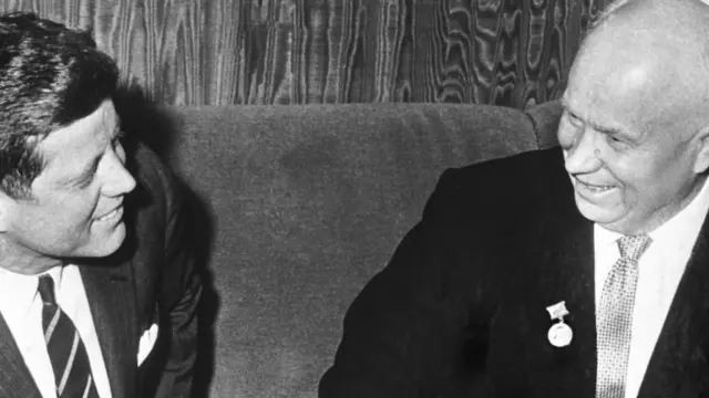 كينيدي وخروتشوف في لقاء بفيينا