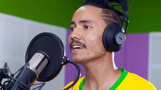 ब्राजिल समर्थक_गायक