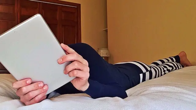 Berdasarkan ulasan 20 studi tentang dampak teknologi terhadap pola tidur anak, sekadar menaruh gawai di kamar tidur bisa menyebabkan tidur kurang lelap.