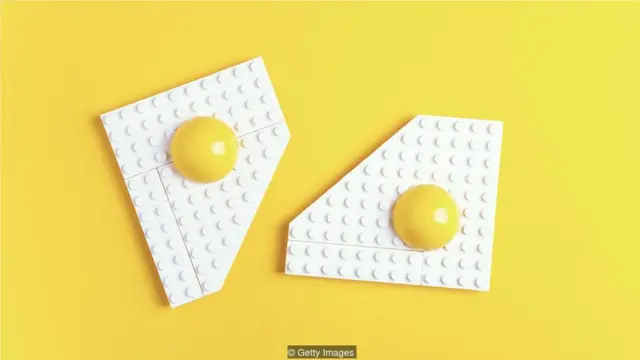 服用某類避孕藥的女性更加擅長於在腦海中旋轉物體。這個能力男性通常強於女性。