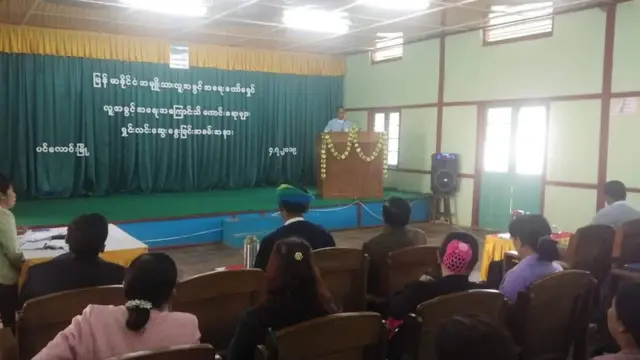 တကယ့်လူ့အခွင့်အရေးဆောင်ရွက်နေတဲ့ လူပုဂ္ဂိုလ်တွေ၊ တိုင်းရင်း သားတွေ၊ ကျားမရေးရာကျွမ်းကျင်သူတွေကိုရွေးချယ်ပြီး၊ အဲဒီလိုမရွေးချယ်ခင်မှာလည်း ပြည်သူတွေ အကြားပွင့်လင်းစွာချပြတာတွေကို သမ္မတရဲ့လုပ်ပိုင်ခွင့်နဲ့ လုပ်ဆောင်သင့်တယ်