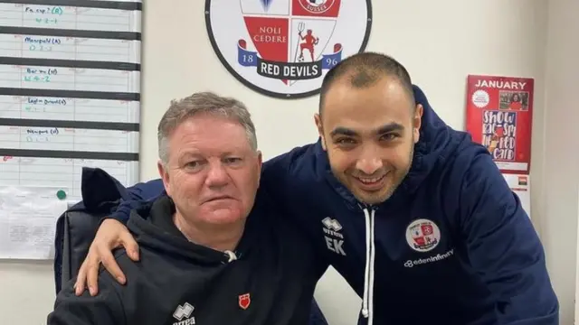 Crawley Town Menajeri Jon Yems ve Sportif Direktör Erdem Konyar