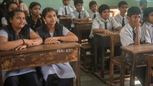 10, 12ம் வகுப்பு மாணவர்களுக்கு பாடத்திட்டம் குறைப்பு