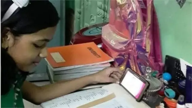 স্কুল, অনলাইনে ক্লাস, বাংলাদেশ।
