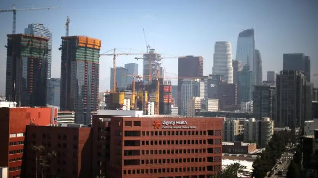 Imagen del centro de Los Ángeles desde la distancia