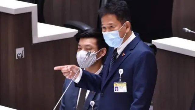 นายธีรัจชัย พันธุมาศ บอกว่าระหว่างการประชุม กมธ. เขาโหวตงดออกเสียง และคัดค้านตลอด มีบันทึกตลอด