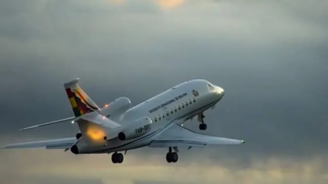 بولیوایا کا مسافر طیارہ