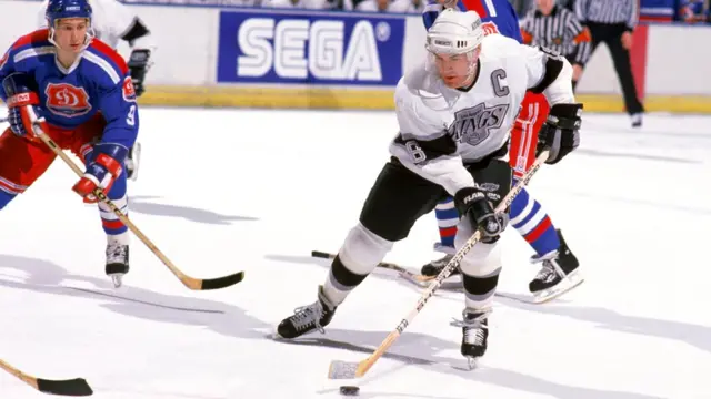 рижское "Динамо" играет с "Лос-Анджелес Кингз"