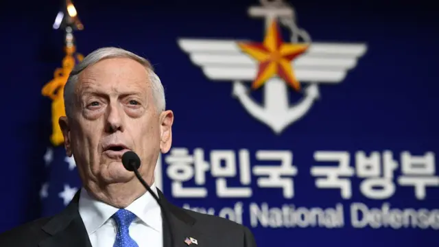 సియోల్ లో మాట్లాడుతున్న మాటిస్