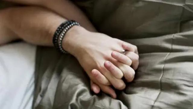 Xotinimni sikish haqida porno hikoyalar Ayol klitori eng katta hisoblanadi