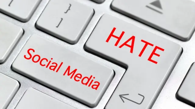 최근 악플러를 선처 없이 고소하겠다는 유명인이 늘고 있다