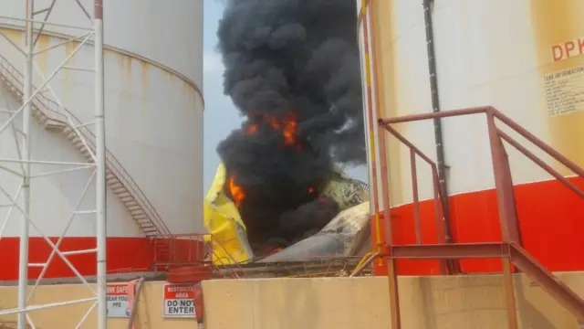 Ibudo ipamọ epo betiroo nilu eko