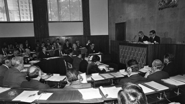 香港立法局会议厅内举行一场商界会议（15/3/1979）