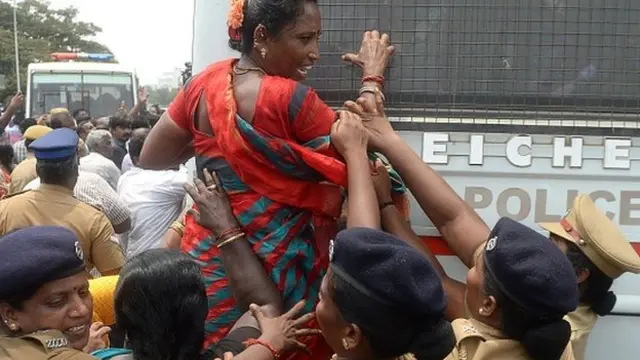 ஸ்டெர்லைட் போராட்டம்; உந்து சக்தியான பெண்களின் பங்களிப்பு