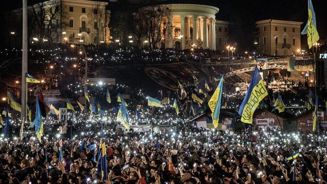 Protestos na Praça da Independência de Kiev, conhecida como Maidan, em 14 de dezembro de 2013