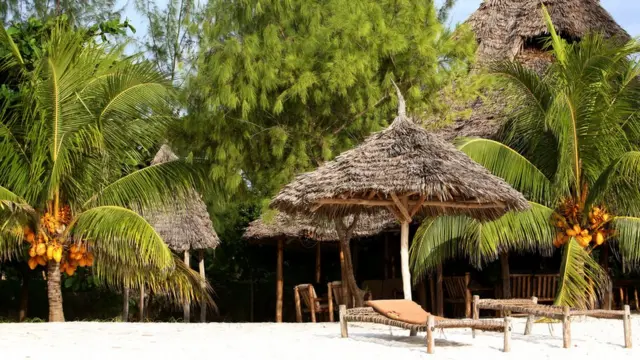 тропический остров