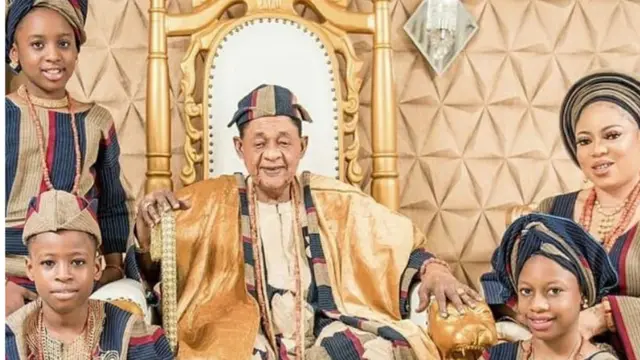 Awon ibeta alaafin ati awọn obi wọn