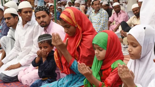 మసీదులో ప్రవేశం