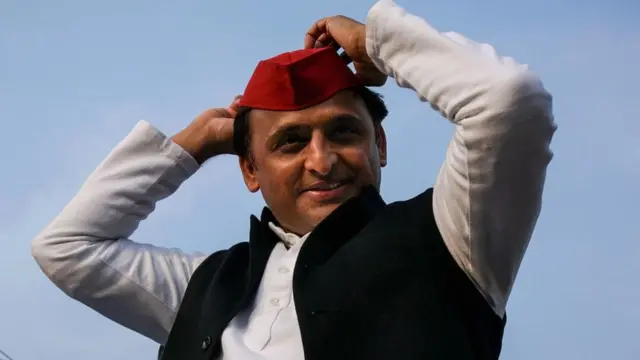 अखिलेश यादव