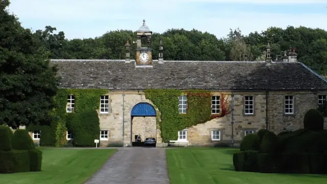 Vorota v Nьюburgskom abbatstve