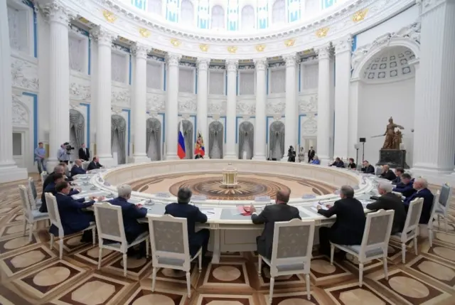 Tổng thống Nga Vladimir Putin tham dự cuộc họp tại Điện Kremlin ngày 07 tháng 7 năm 2022