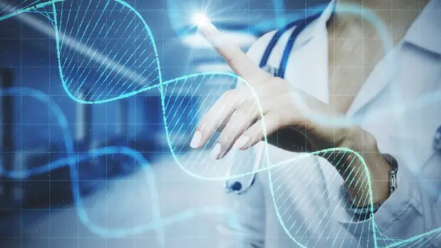 கொரோனாவுக்கான மருந்தைச் செயற்கை நுண்ணறிவு முதலில் கண்டுபிடிக்குமா?