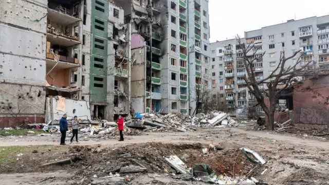 povreždennый dom v Černigove