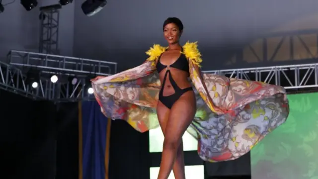 One of di contestants.