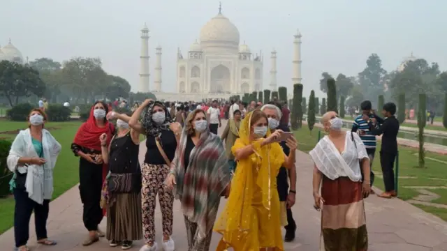 ताजमहल पर कोरोना का असर