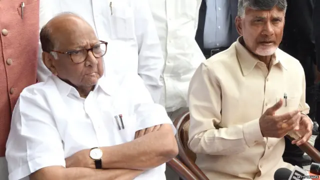 શરદ પવાર તથા ચંદ્રબાબુ નાયડુની તસવીર