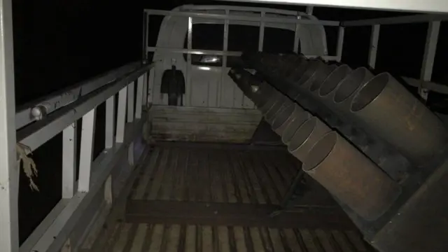 شاحنة تحمل عتادا عسكريا