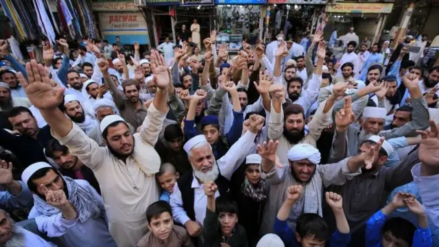 పాకిస్తాన్లో ఫ్రాన్స్ వ్యతిరేక ప్రదర్శనలు