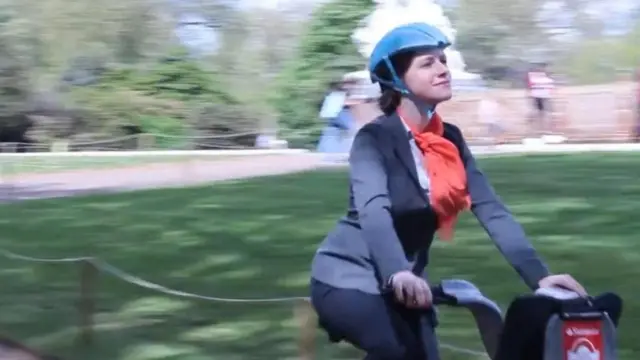 EcoHelmet kağıt bisiklet kaskı