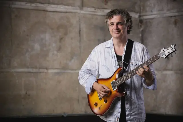 Гитарист и вокалист нынешнего состава King Crimson Джако Якшик