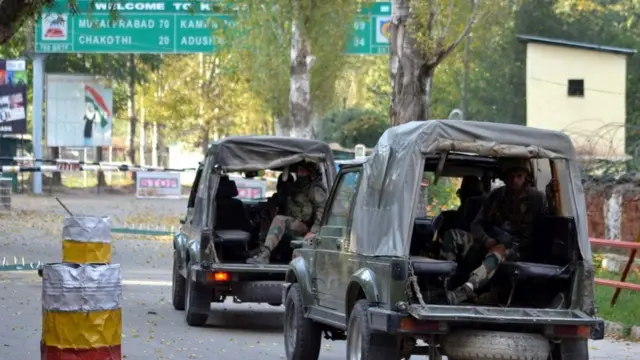 उड़ी जाते सैनिक