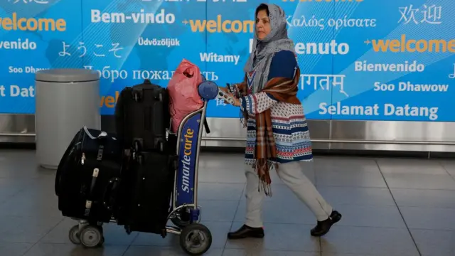 مسافران پرواز امارات از دوبی وارد فرودگاه جان اف مندی شدند