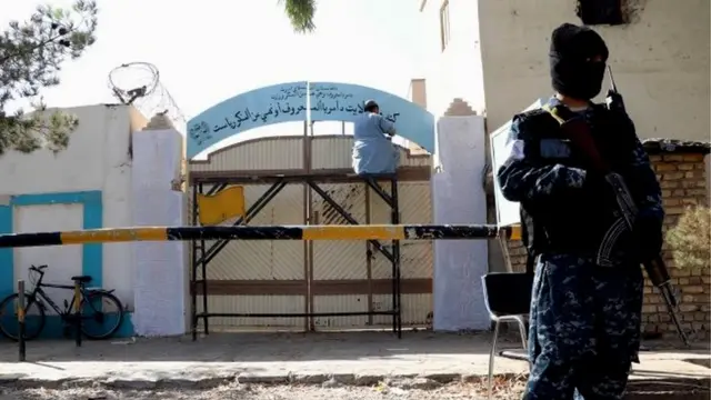 اداره امر به معروف و نهی از منکر طالبان در قندهار
