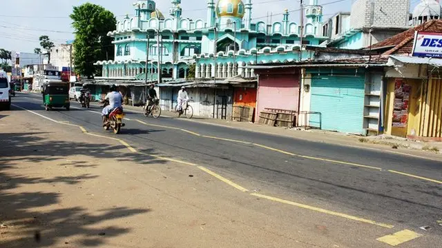 இலங்கை : கடையடைப்பு போராட்டத்தால் ஸ்தம்பித்த இயல்பு வாழ்க்கை (புகைப்படத் தொகுப்பு)