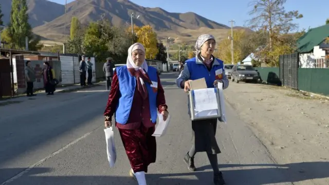 Жаш партиялар шайлоодогу босого чекти тогуз пайыздан бешке түшүрүүнү демилгелеп жатышат