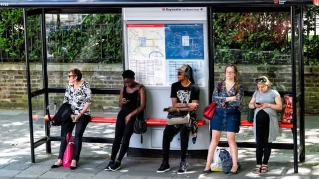 انسان‎ها همیشه میزان دوست داشته شدن خود توسط یک فرد غریبه بعد از مکالمه اول را دست کم می‎گیرند