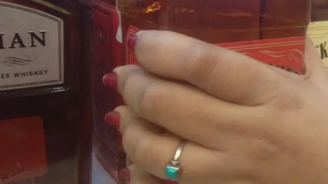 शराब की बोतल