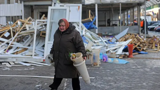 Снос павильонов с цветами, Москва, 2012 год