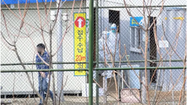 컨테이너로 된 선별진료소. (기사 내용과 무관함)