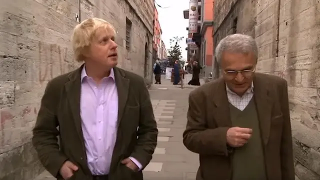 Boris Johnson y Sinan Kuneralp
