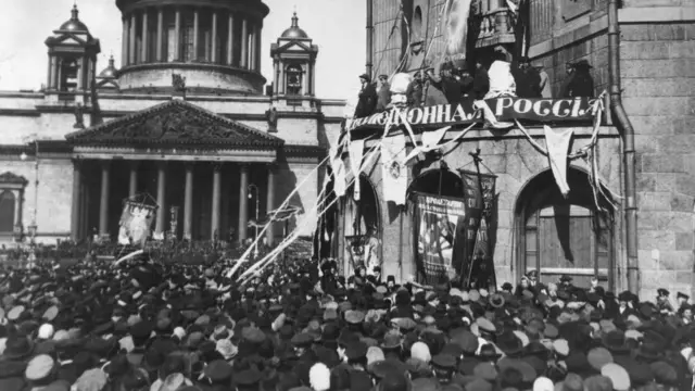 Manifestação durante a Revolução Russa,roulette ruoutubroroulette ru1917