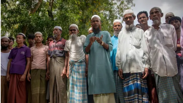 ক্যাম্পের ভেতরে রোহিঙ্গাদের মাঝে বিভক্তি বেড়েছে।