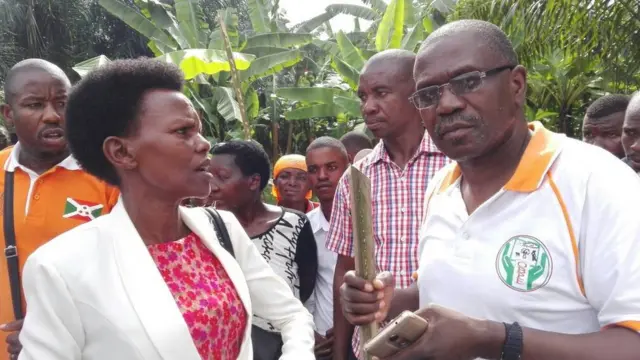 Umuyobozi mukuru w'ibidukikije mu Burundi Samuel Ndayiragije (uw'amarori)