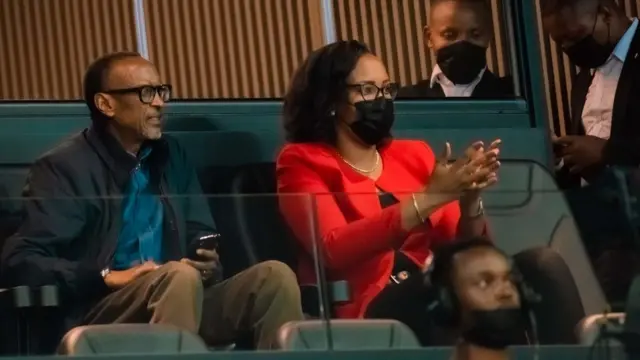 Perezida Perezida Kagame na Minisitiri w'imikino Aurore Munyangaju