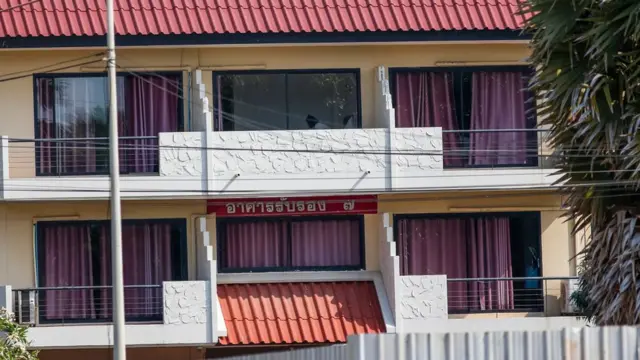 อาคารรับรอง