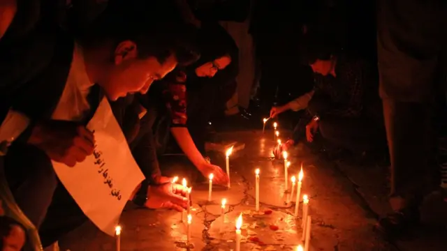 مراسم شمعافروزی برای قربانیان حمله انتحاری دهبوری کابل